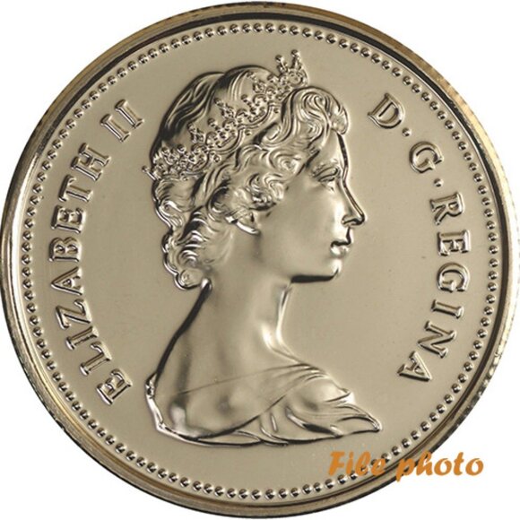 1982 Canada Caribou 40 x 25¢ Coin Roll! - Picture 6 of 8